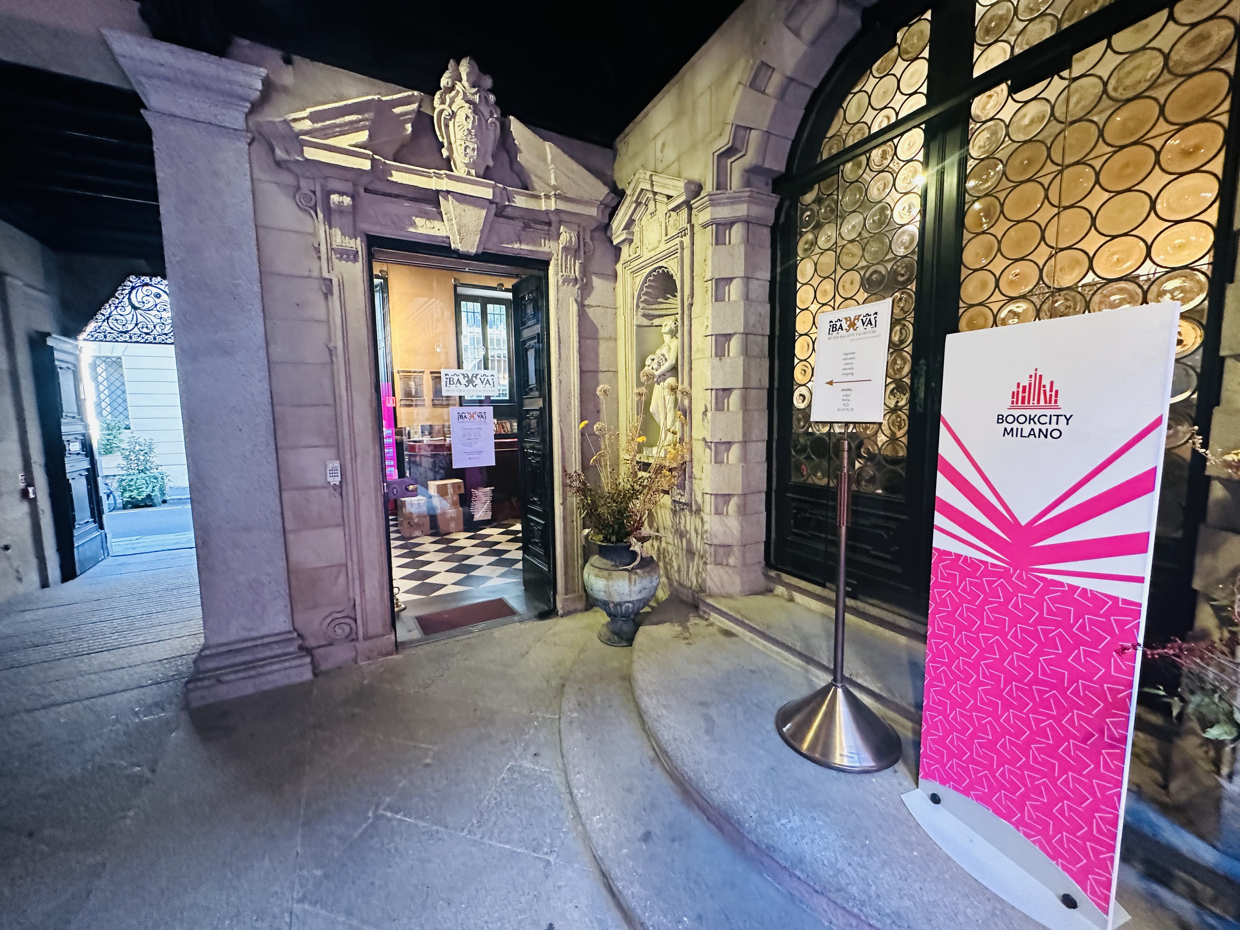 バガッティ・ヴァルセッキ 外観（入口ファサード）