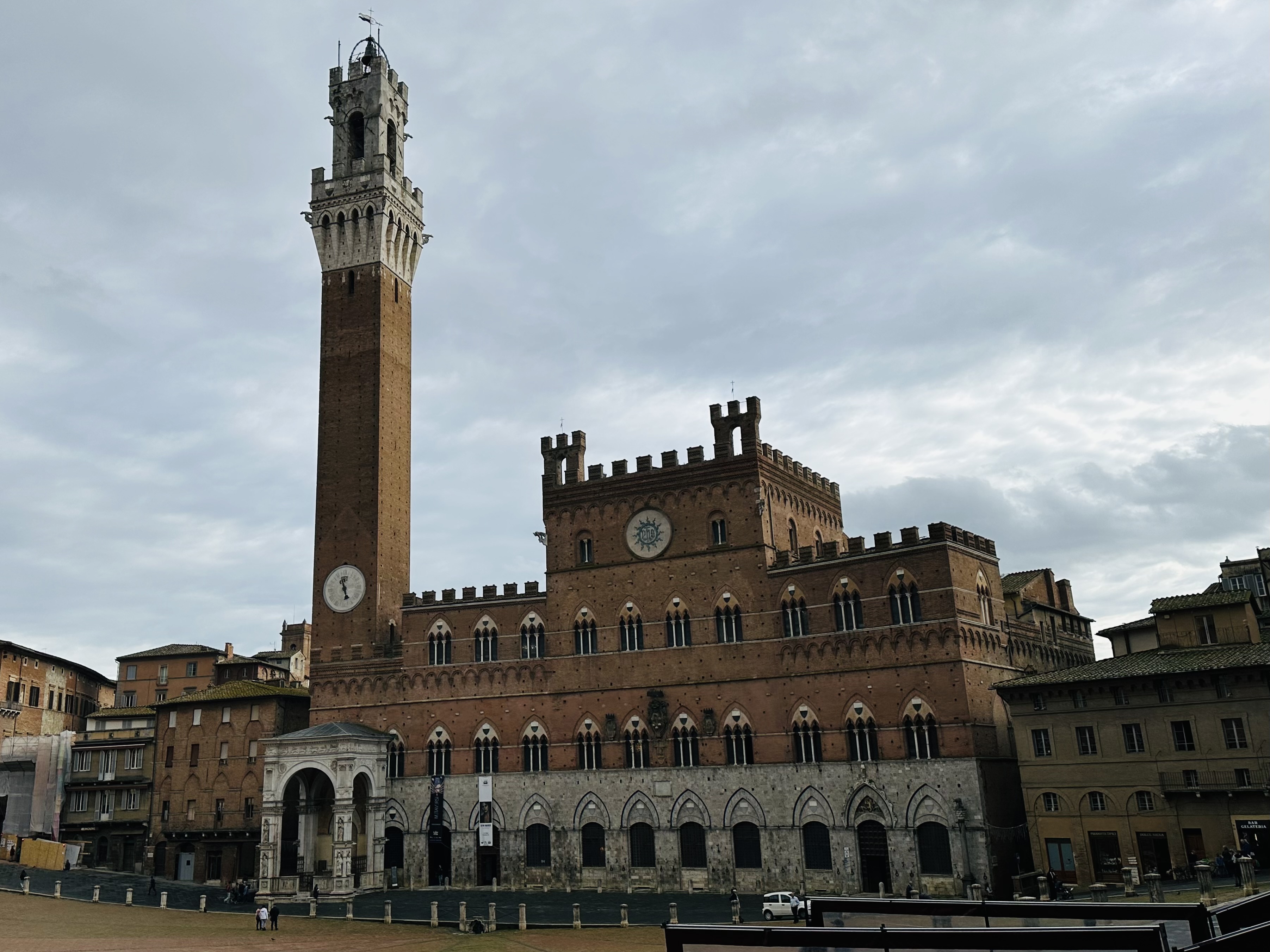 プッブリコ宮殿 サムネイル