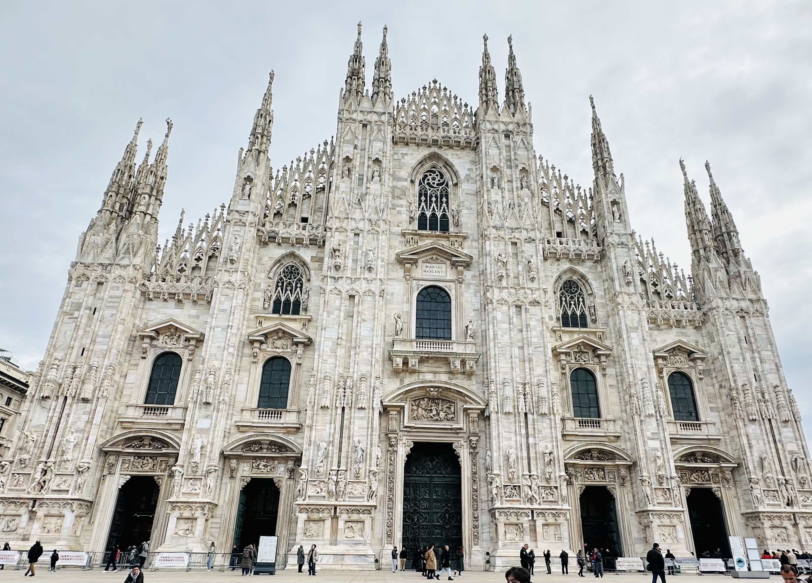 ミラノ・ドゥオーモの外観